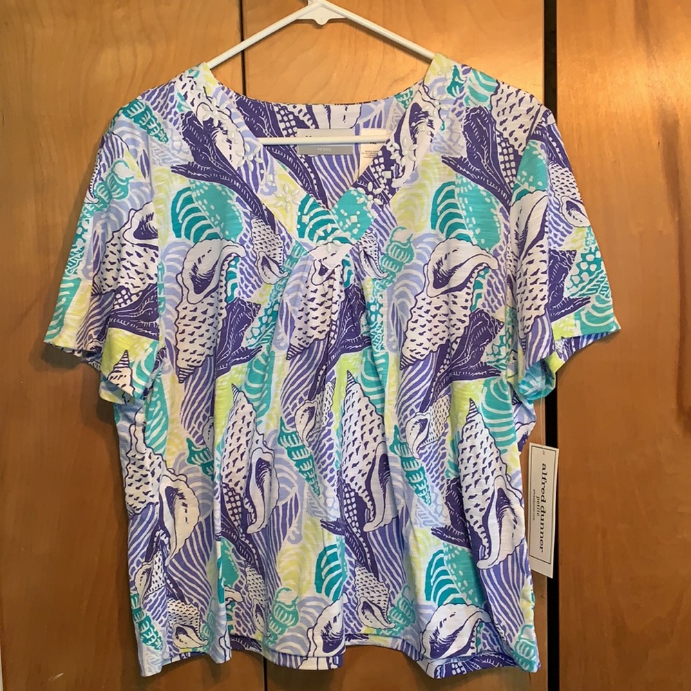 Brand new! Alfred Dunner v-neck